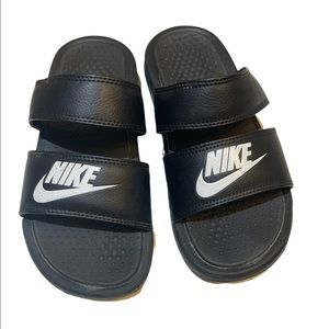 Nike Shoes | Nike Benassi Duo Ultra Slide Sandal Slipper Black Size 6 | Color: Black/White | Size: 6 | Sherrmann25's Closet